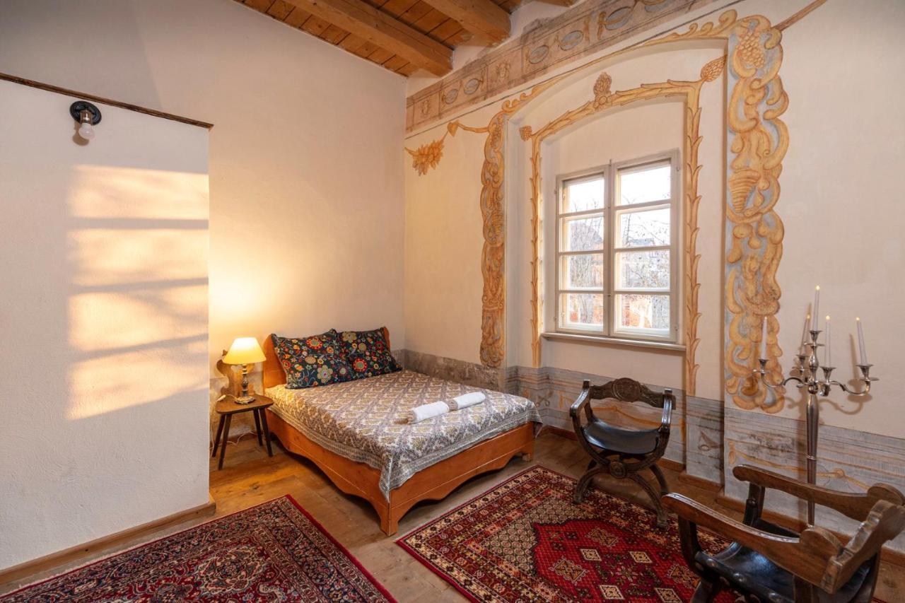 Palac Gorzanow Ngoại thất bức ảnh